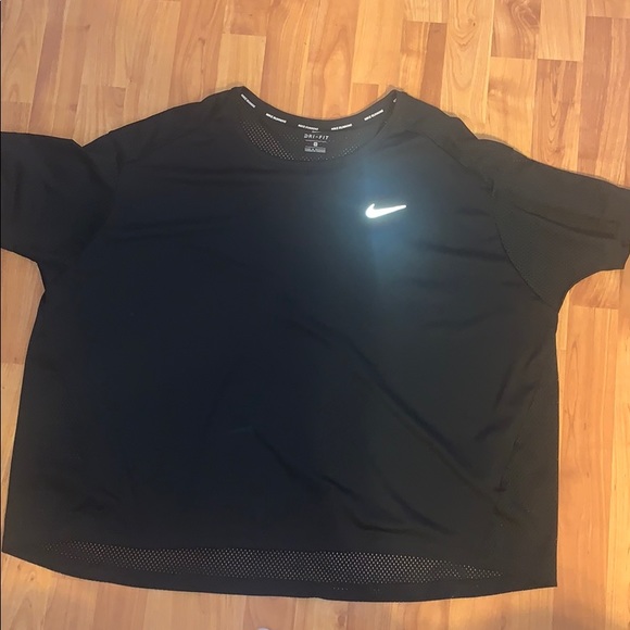 Nike Tops - plus size nike tee